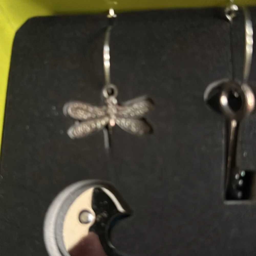 Wine Accessory Set with Charms